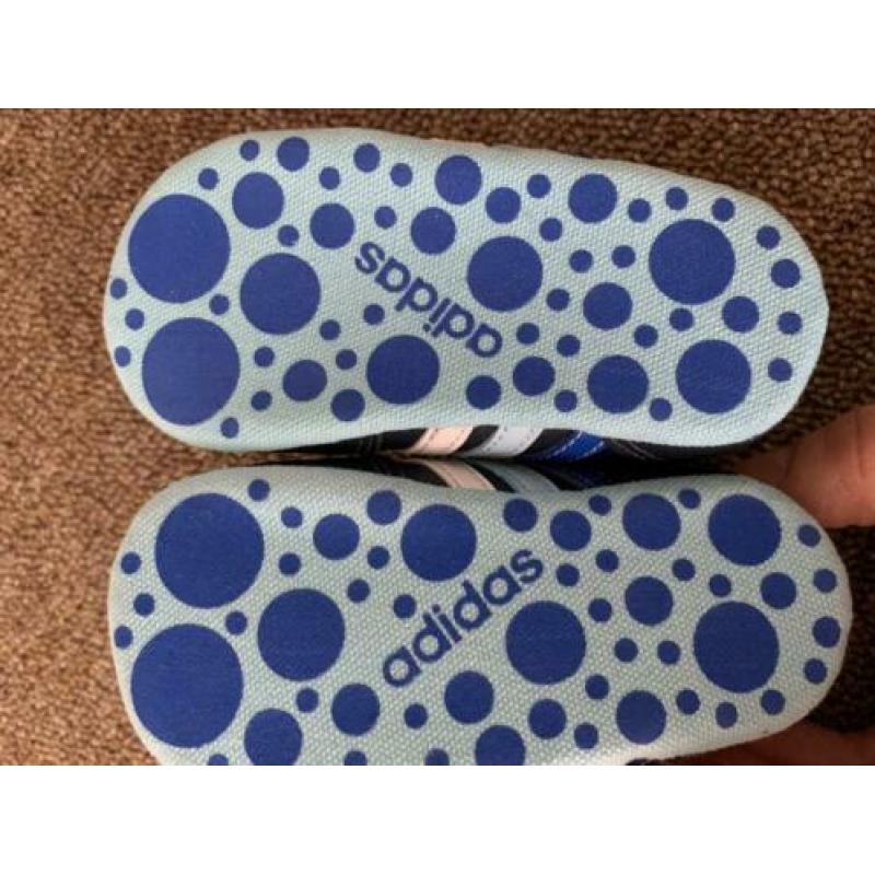 Adidas schoentjes
