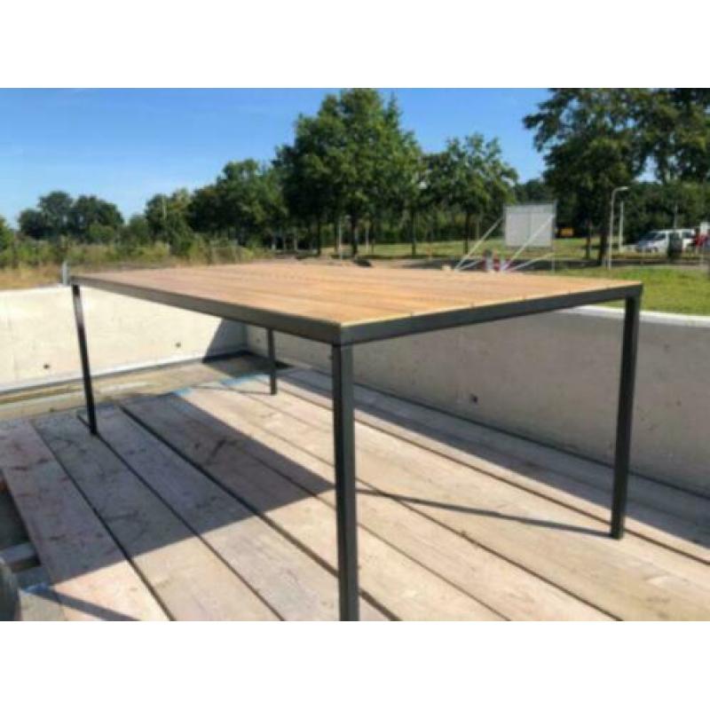 Tuintafel 210x100 acacia zwart gepoedercoat