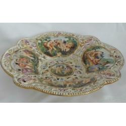 Capodimonte/ fruitschaal porselein/met puti's 1991