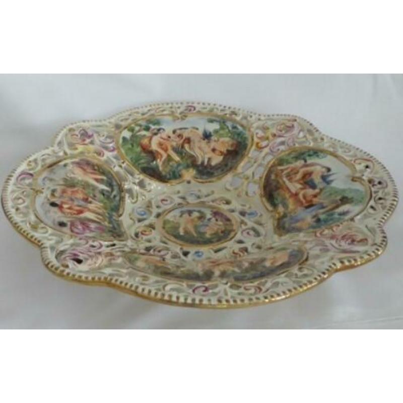 Capodimonte/ fruitschaal porselein/met puti's 1991