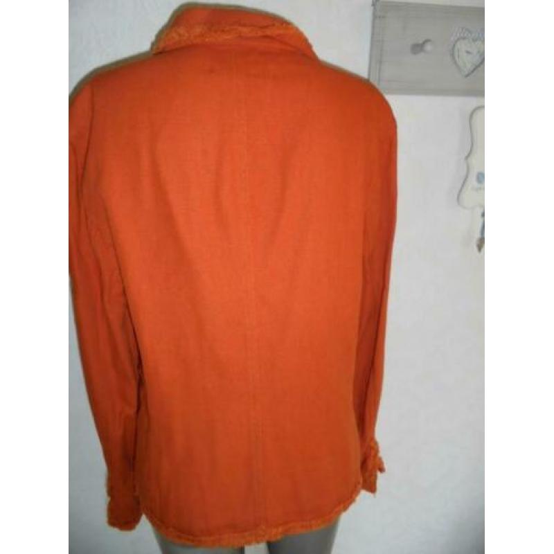 nieuw met kaartje oranje jasje