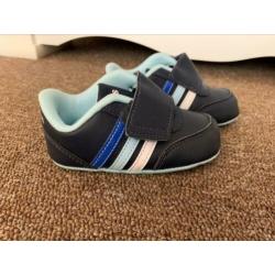 Adidas schoentjes