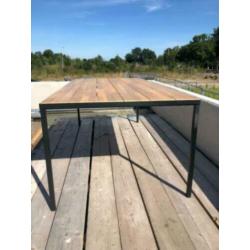 Tuintafel 210x100 acacia zwart gepoedercoat