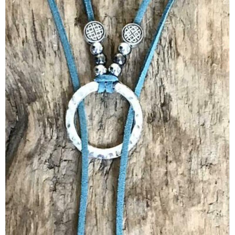 Turquoise boho Ibiza festival ketting veer hangertjes