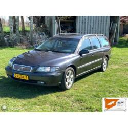 Volvo V70 2.4 D INRUILKOOPJE/AIRCO/AUTOMAAT/LEDEREN BEKLEDIN
