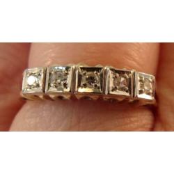 Kostbare Art Deco ring. 14 karaat goud met Diamant/Briljant