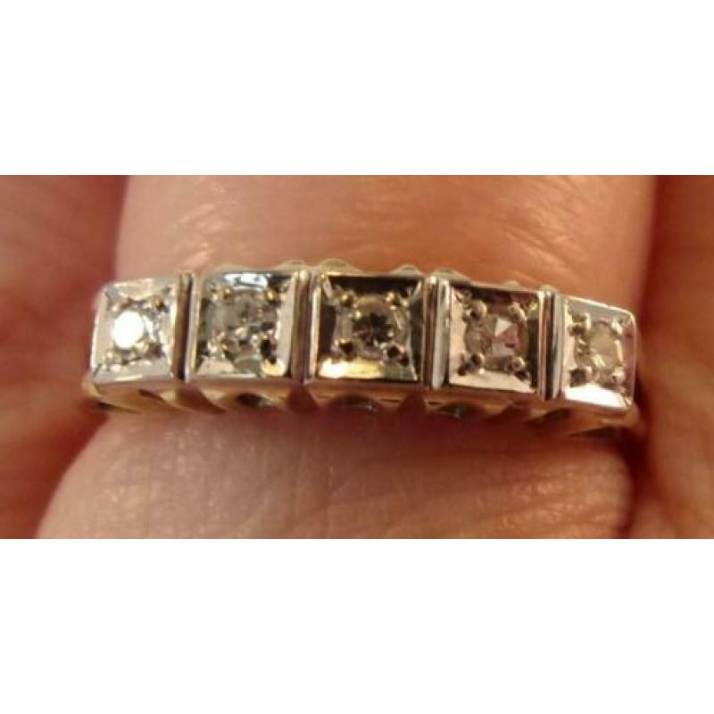 Kostbare Art Deco ring. 14 karaat goud met Diamant/Briljant