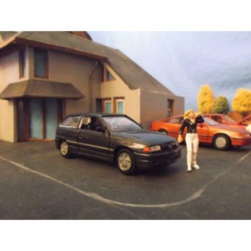 1/43 Opel Astra F GSi - Gama metallic-antraciet-zwart