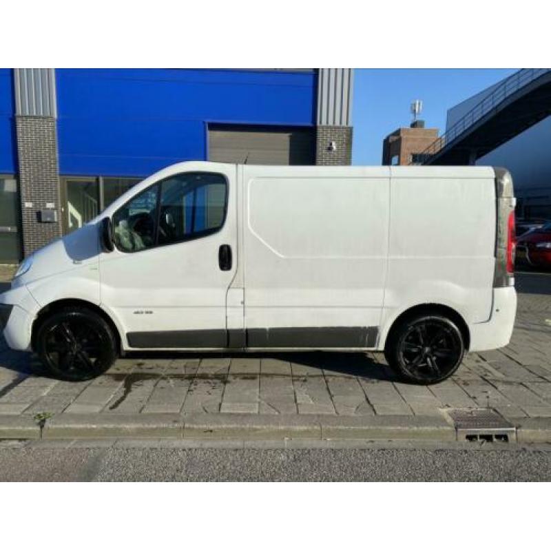Renault Trafic T29 2.0 DCI 84KW L1h1 Q E4 2011