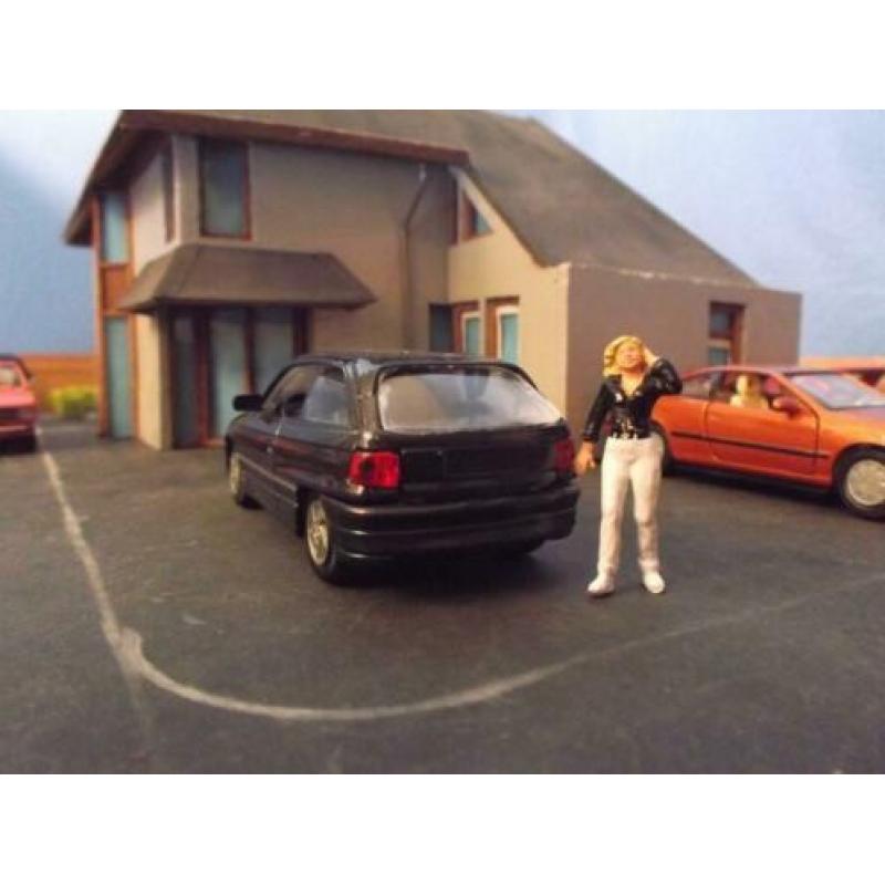 1/43 Opel Astra F GSi - Gama metallic-antraciet-zwart