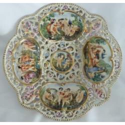 Capodimonte/ fruitschaal porselein/met puti's 1991