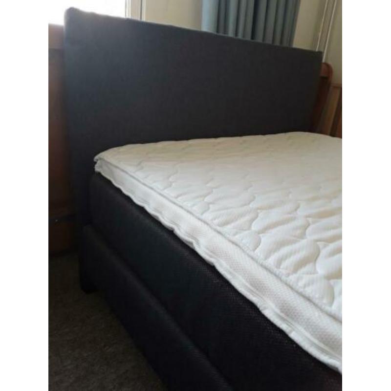 Jysk boxspring 120x200 pocketvering traagschuim topper