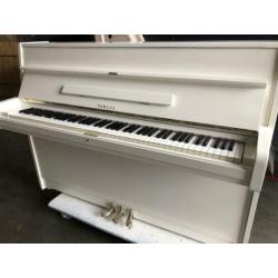 Witte Japanse Yamaha piano Garantie Gestemd Gebracht NL