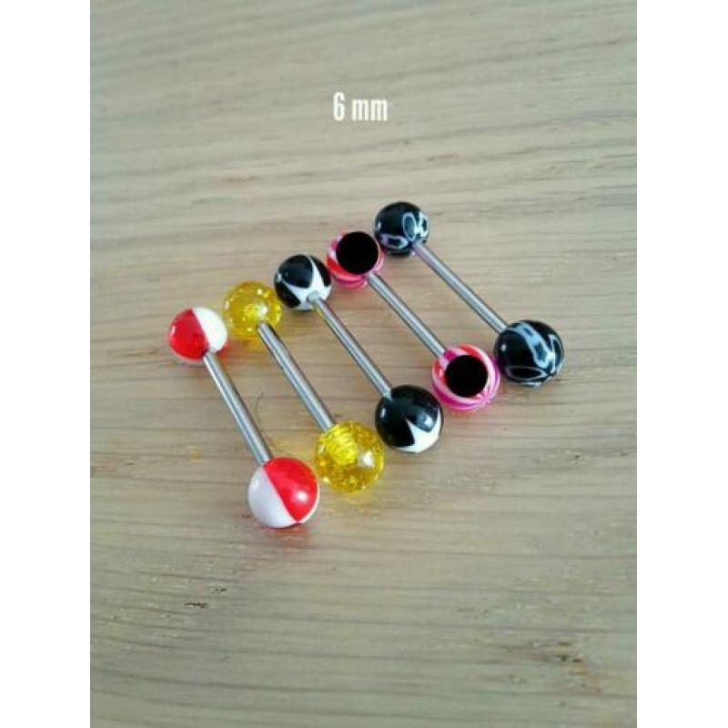 Nieuwe tongpiercings met acryl balletjes. 10 voor 5,00!