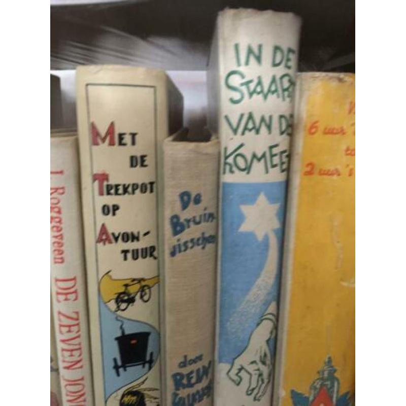 Meerdere boeken van Leonard Roggeveen