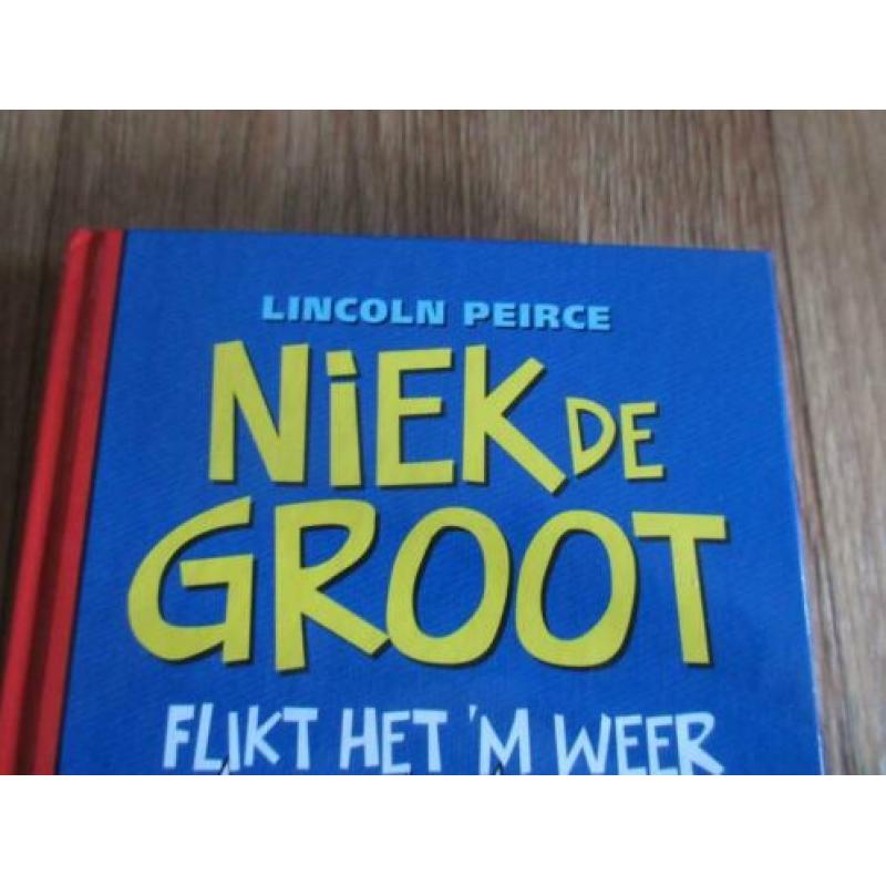 2 Leesboeken Niek de Groot is lachen van LincolnPeirce .