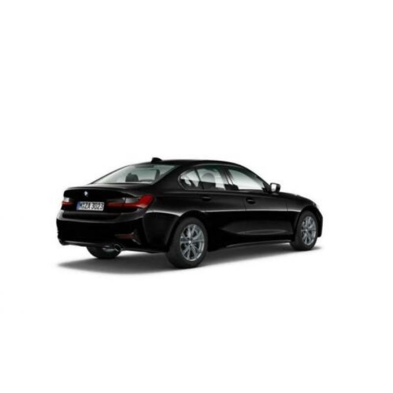 BMW 3 Serie 318iA Executive Model Sport Line / LED / Navigat