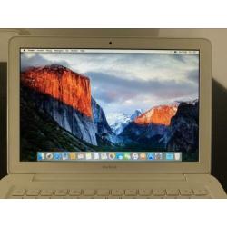 MacBook unibody 2 stuks!