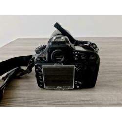Nikon D800 + Nikon 24-70mm F/2.8 lens (30.350 clicks)