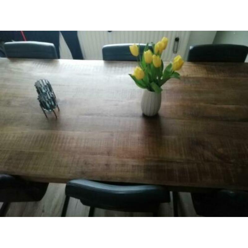 Industriële eetafel inclusief stoelen