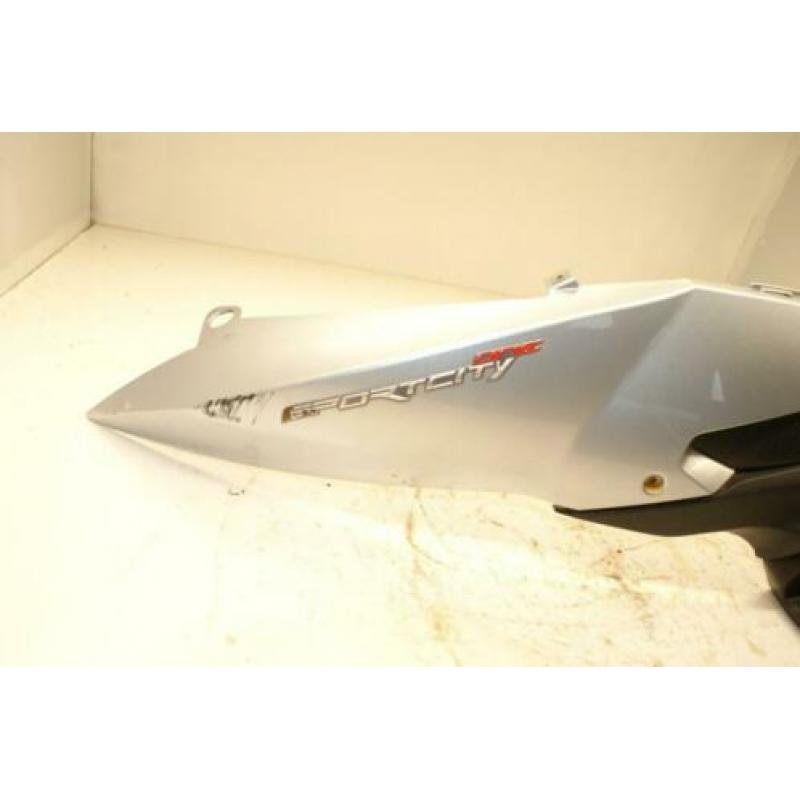Zij kap Aprilia sportcity