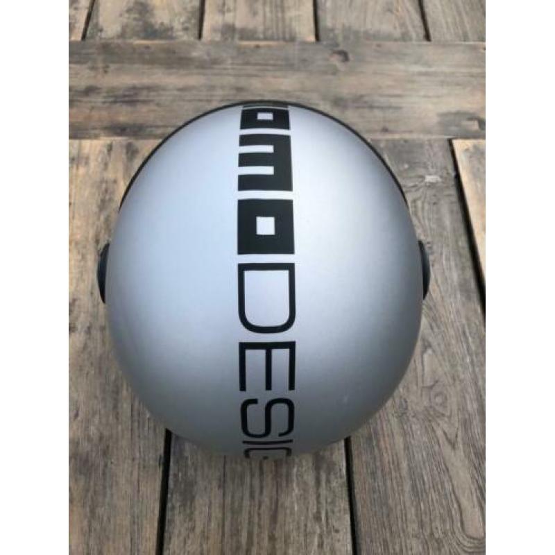 Momodesign helm - bijna NIEUW - M