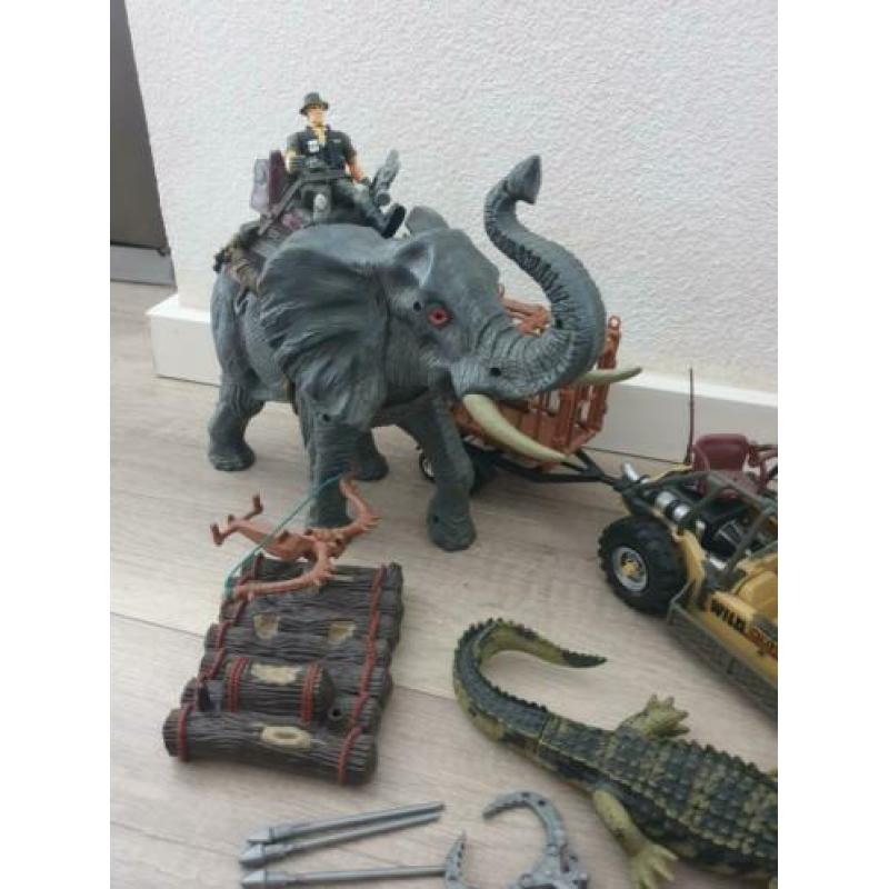 Speelgoed dieren quest wild chap mei olifant leeuw gorilla