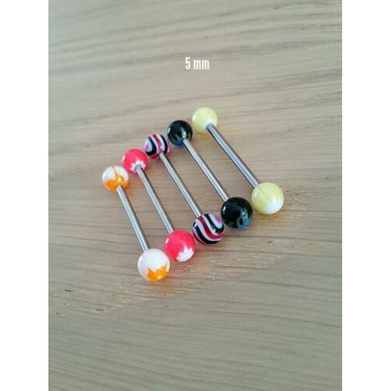 Nieuwe tongpiercings met acryl balletjes. 10 voor 5,00!