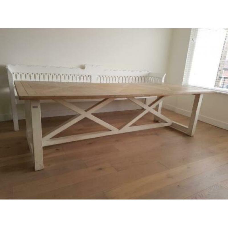 Tafel met eiken parket inlay