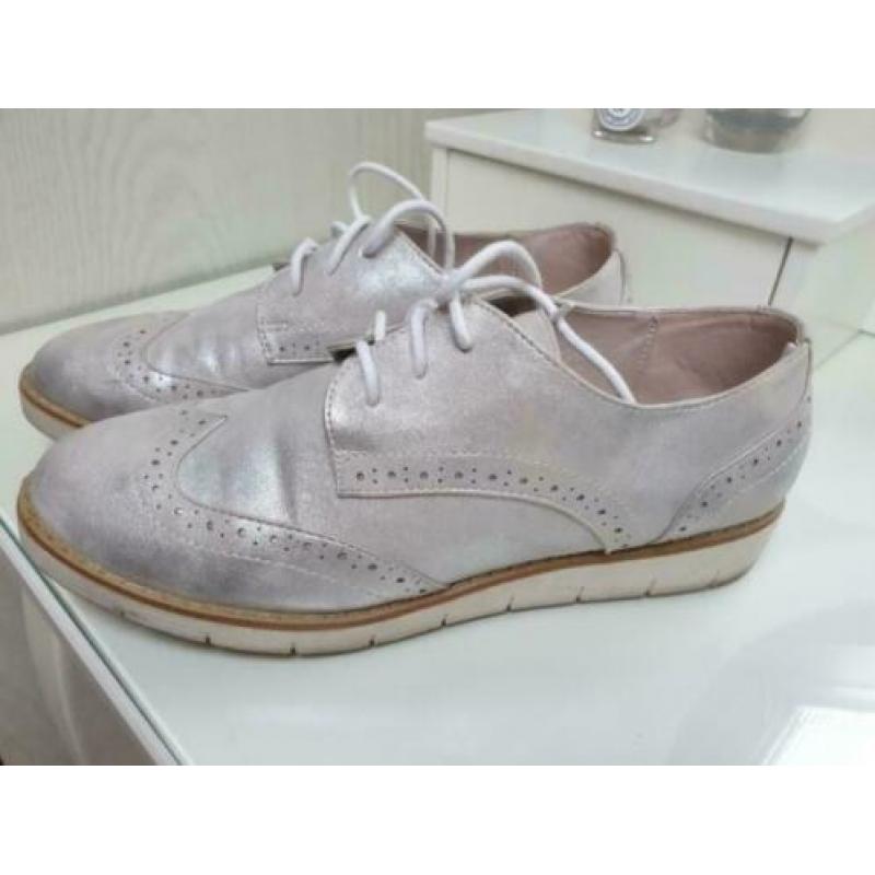 Veterschoen mt.38 shoeby fashion izgs beige met zilver