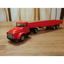 Lion Car Daf Torpedo met zwanehals trailer Rood 1:50