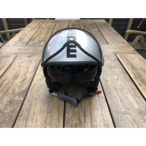 Momodesign helm - bijna NIEUW - M
