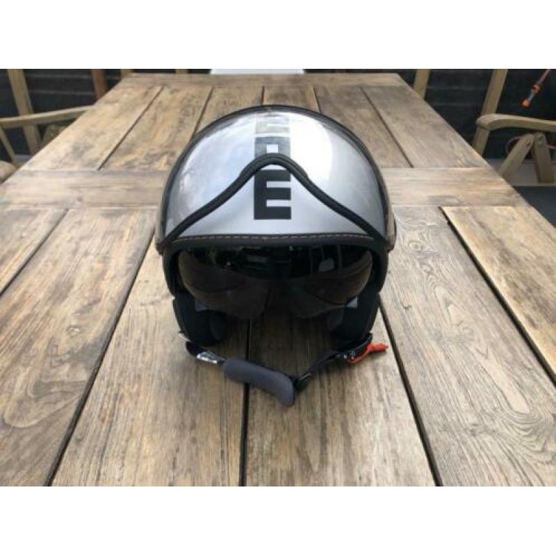 Momodesign helm - bijna NIEUW - M