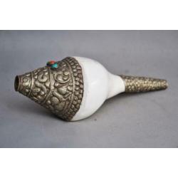 Grote met zilver bewerkte SHANKA, Tibetaanse schelphoorn