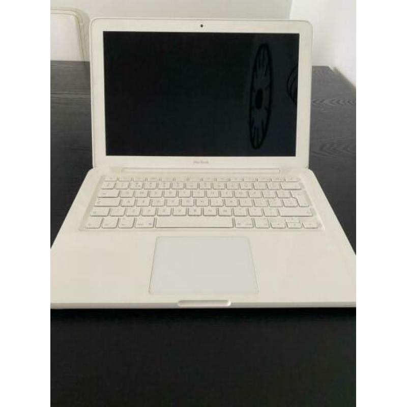 MacBook unibody 2 stuks!