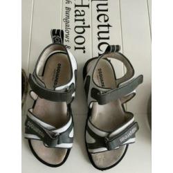 Dsquared2 sandalen maat 34