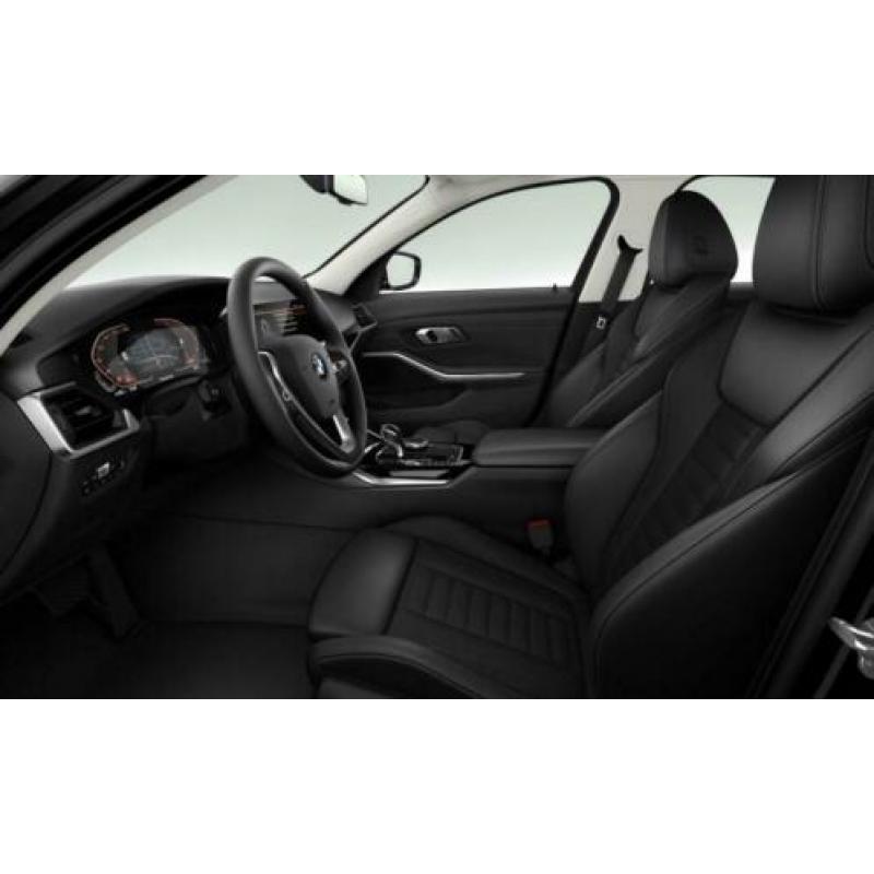 BMW 3 Serie 318iA Executive Model Sport Line / LED / Navigat