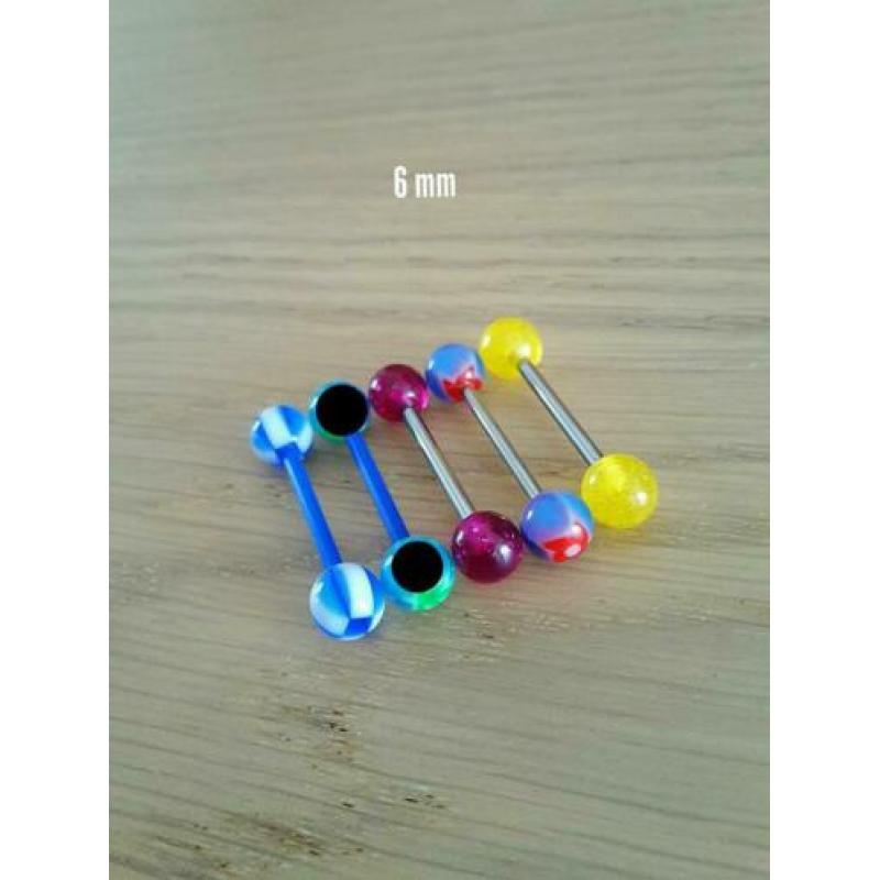 Nieuwe tongpiercings met acryl balletjes. 10 voor 5,00!