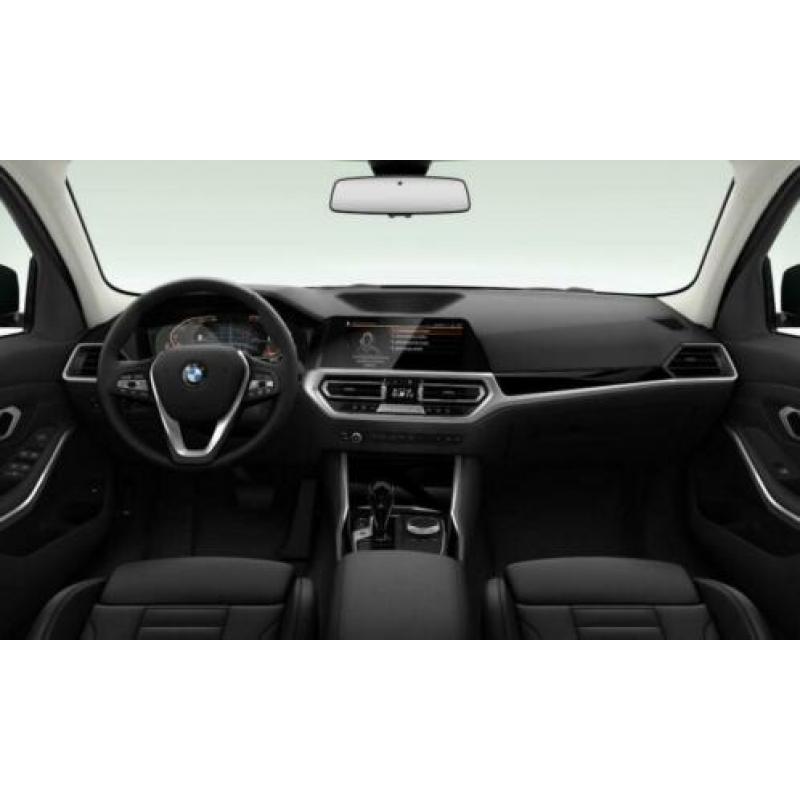 BMW 3 Serie 318iA Executive Model Sport Line / LED / Navigat
