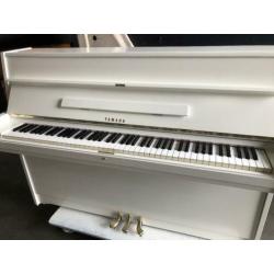 Witte Japanse Yamaha piano Garantie Gestemd Gebracht NL