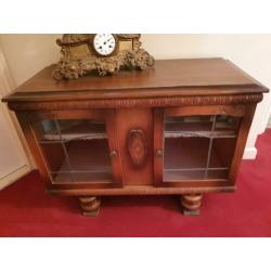 Leuk laag antiek kastje 62/92/41cm