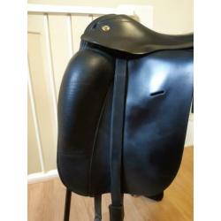 Kn ouverture plus dressuurzadel 17,5 inch en medium boom