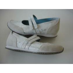 ZGAN WOLKY maat 42 zilver witte metallic leren ballerina`s