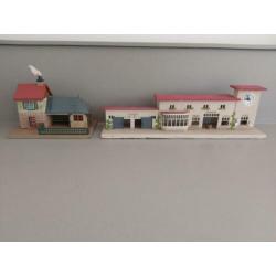 Huis en Station Blik Bing Werke Kibri Spoor 0 en H0