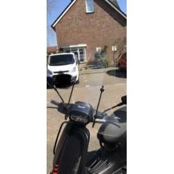 Vespa Sprint windscherm origineel hoog.