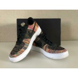 Nike Air Force 1 Flyknit Multicolour 38 gedragen