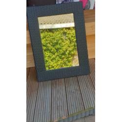 Spiegel voor buiten van wicker zwart 60x80cm