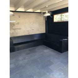 Mooie loungebank steigerhout zwart incl kussens