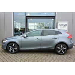 Volvo V40 T3 152pk Geartronic Polar+ Sport / Keyless / Panor
