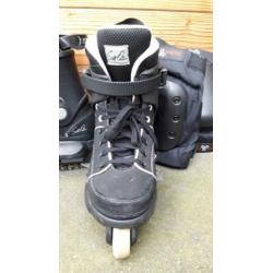 T.k stuntskates merk razor met bescherming. Maat 42.5